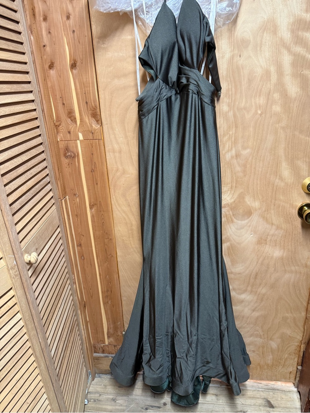 Elegant Olive Green Women’s Evening Dress